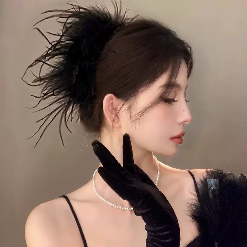 超仙黑色羽毛抓夹女鸵鸟发夹后脑勺发饰女高级感优雅发量多鲨鱼夹