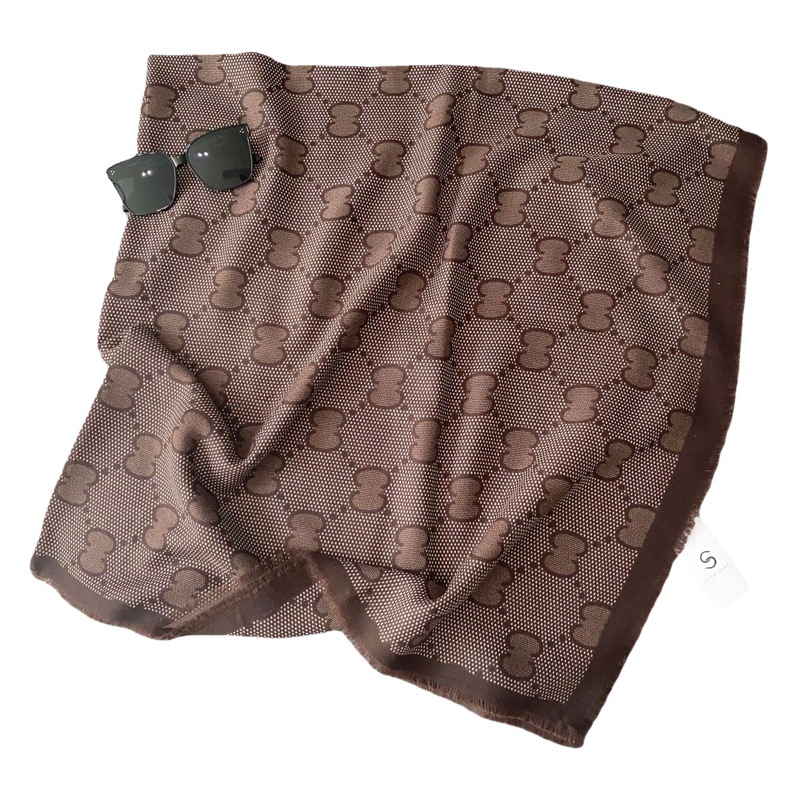 Bufanda Holgada para Mujer, Nuevo Estilo Primavera 2025, Diseño de Letras de Alta Gama, Chal Versátil y Calentador de Cuello, Doble Uso, Venta al Por Mayor del Fabricante