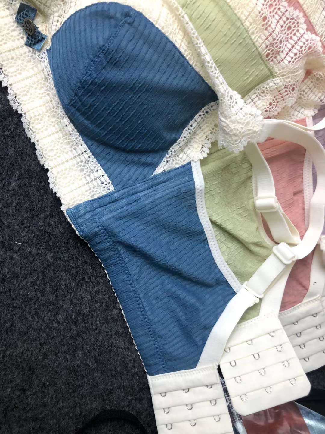 Alta calidad tres breasted ajustable push up mama colección cómodo sin hilos ropa interior delgada sujetador de las mujeres
