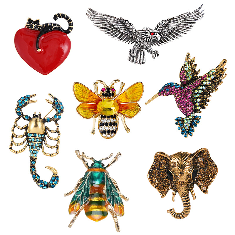 Broches en perles représentant des animaux : abeille, grenouille, libellule, pic, hibou, éléphant, tête de léopard, paon (vente en gros)._voghion.com