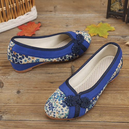 Old Beijing cloth shoes for women shoes hanfu embroidered shoes ethnic elderly mother shoes wholesale in the wind