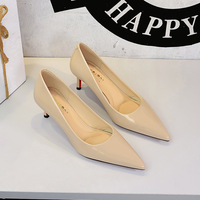 2660 European and American sexy banquet fine high-heeled women's shoes with a high-end feel, patent leather red sole, and a pointed toe that is not tiring to step on. Single shoe