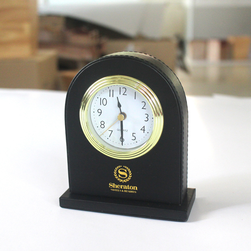 高档酒店宾馆闹钟皮革卧室台钟闹钟静音闹钟指针宾馆客房订LOGO