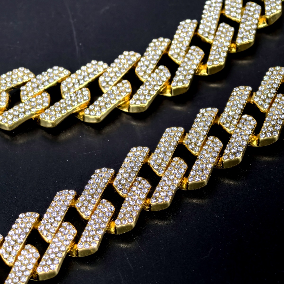 Bracelet chaîne cubaine en alliage doré avec strass collier_voghion.com
