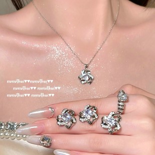 Nvnvthui ���ɾ����ǌ�ʯ�� ����ǧ�� �18K�� ��â�ʯ��ָ