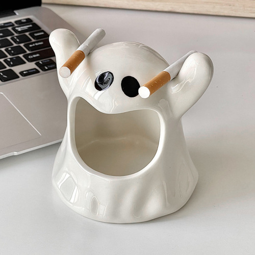 High-end, niche, creative ghost ashtray made of ceramic, suitable for dorm, home living room, a personalized gift for boyfriend, decorative item