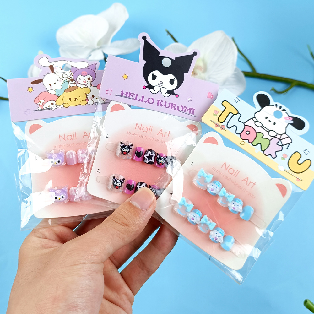 Punto de perforación diez piezas de papel de cartón de manicura gato arco de mariposa niños que usan uñas dibujos animados adorables parches de uñas para niños