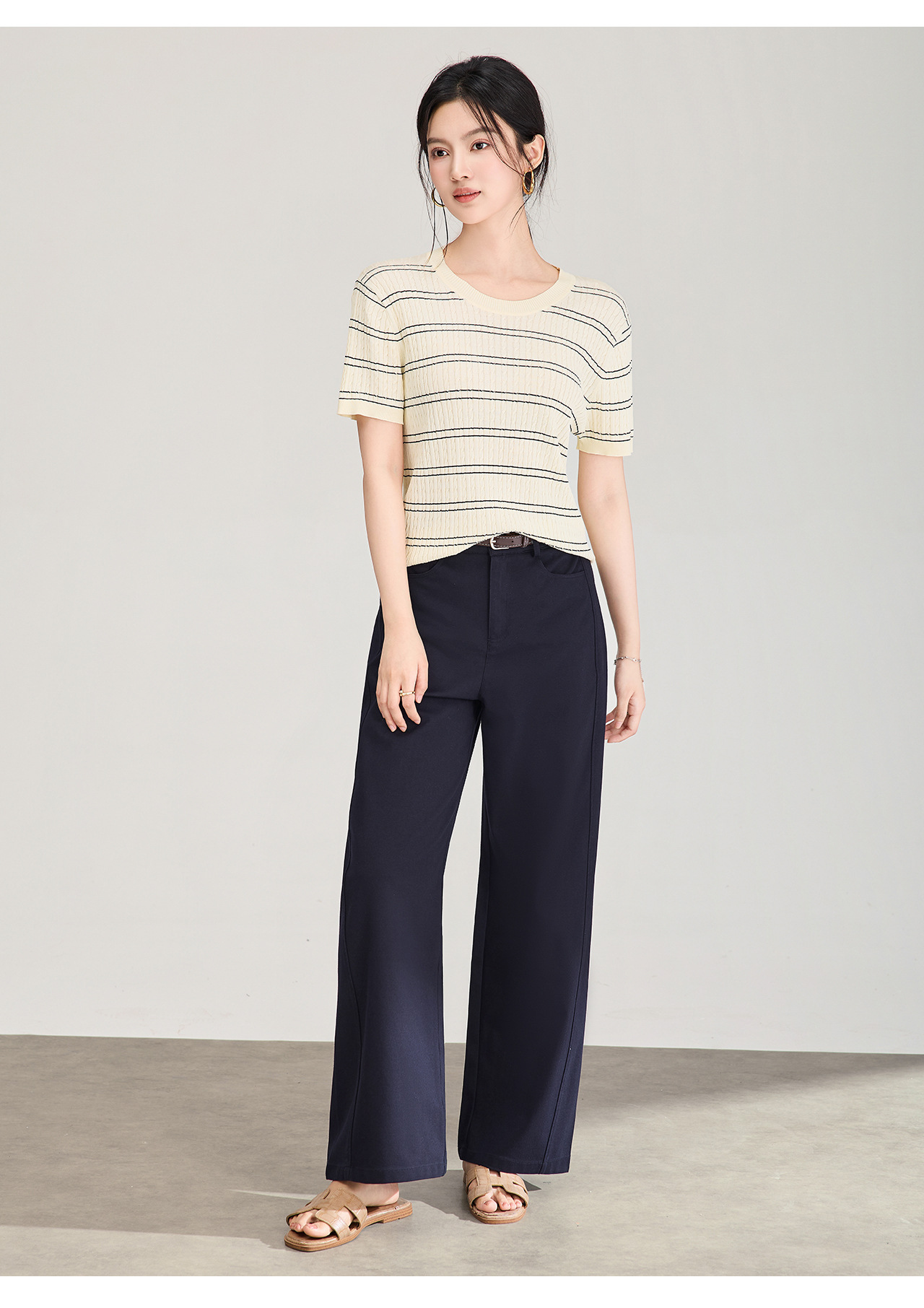 Áo thun dệt kim tay ngắn cổ tròn họa tiết sọc vintage nữ — màu xanh navy chi tiết 20