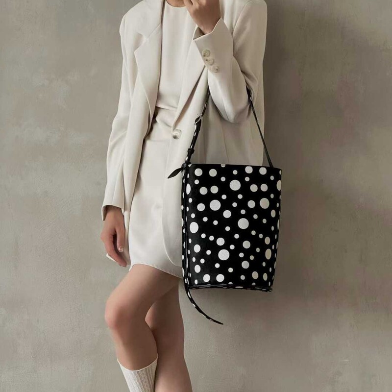 New Style First-Layer Cowhide Hobo Underarm Bag, Simple Bucket Bag, Horsehair Polka Dot Tote Bag, Single Shoulder Crossbody Bag for Women New Style First-Layer Cowhide Hobo Underarm Bag, Simple Bucket Bag, Horsehair Polka Dot Tote Bag, Single Shoulder Crossbody Bag for Women