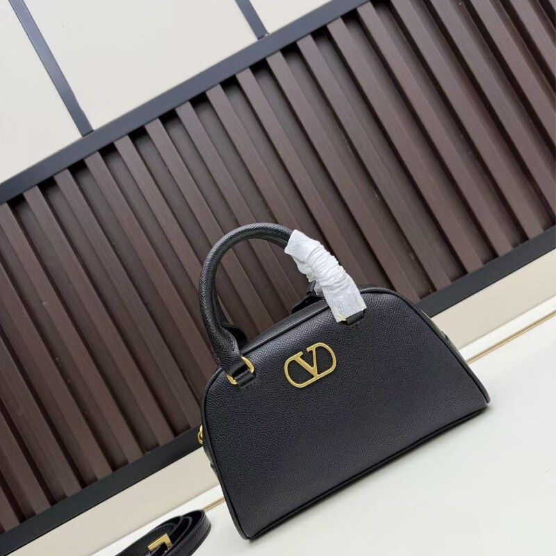 Bv Brand First-Layer Genuine Leather Handbag 2025 New Model Large-Capacity Commuter Bowling Bag Niche Boston Pillow Bag