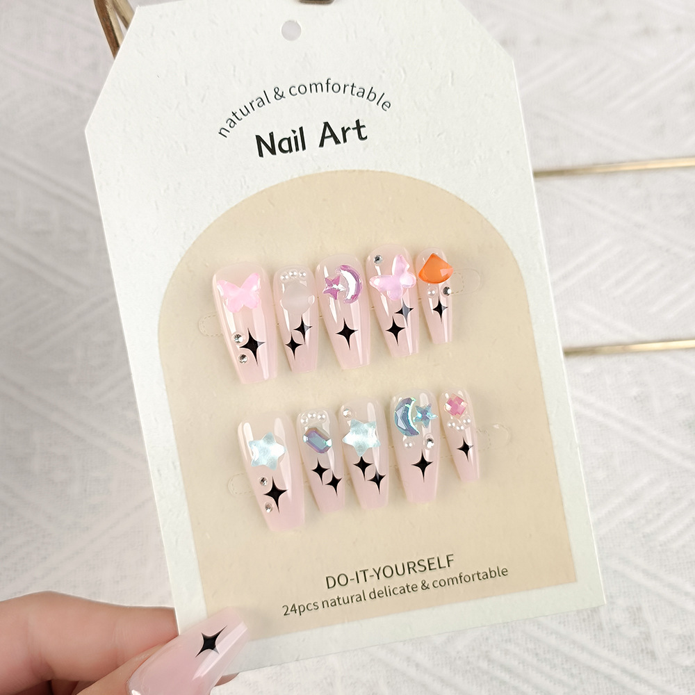 Arte de uñas al por mayor para Año Nuevo, arte de uñas hecho a mano con tendencia nacional roja del Año de la Serpiente, pegatinas de uñas con efecto ojo de gato y fuegos artificiales con un toque de alta gama.