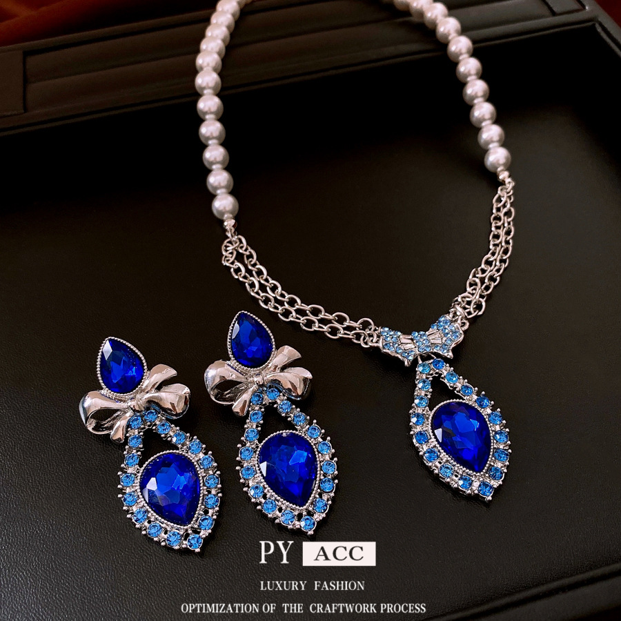 European and American Blue Water Drop Sparkling Diamond Earrings Necklace Set Accessible Luxury High-End Clavicle Chain Exquisite Versatile Clothing Accessories