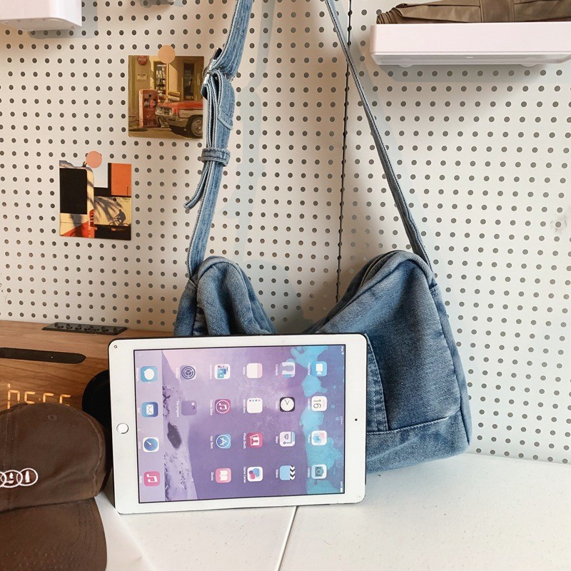 Bolsa de mensajero de mezclilla para mujer 2024 primavera nueva versátil estudiante universitario clase bolso de hombro urbano bolso de mano