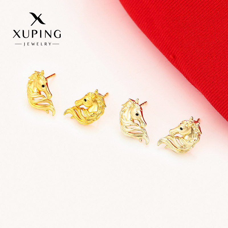 Xuping joyería moda simple año del caballo nuevo perno de nicho diseño personalidad temperamento orejas de aleación de cobre al por mayor mujeres