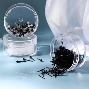 ���϶�������͸����ᘶ��Ů���s�������B�������¶���Ů�[�ζ��