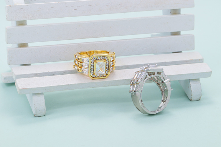 Unisex Gender Retro Micro-inlaid Zircon Copper Ring