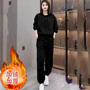 �羳�¿��A�ޏͺ�ؐؐ�q�ﶬ�A�I��ɫ�l�����b�\�����e�ɼ���Ů