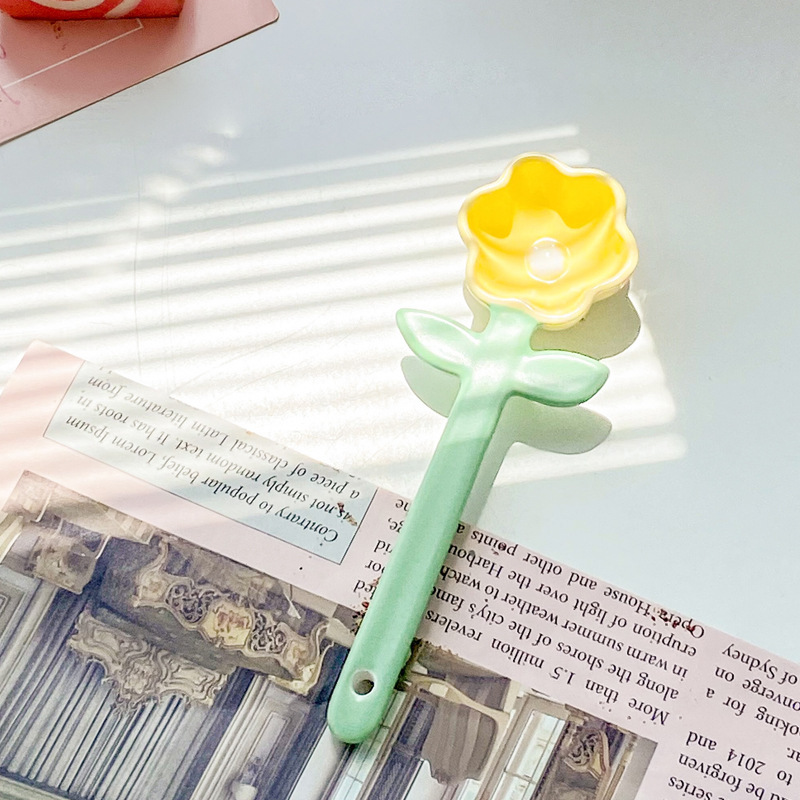 Cute Tulip Ceramic Soup Spoon For Dessert And Coffee_voghion.com