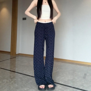 ����ɫ�ٽzƴ���黨ѝŮ�ļ���2025�¿�����@��С�������e���ѝ