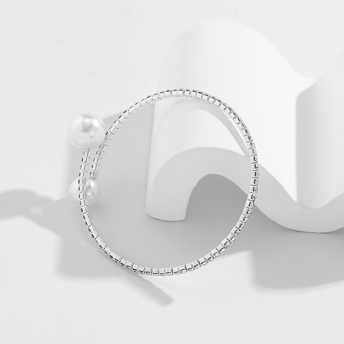 Simple Style Geometric Imitation Pearl Metal Bangle