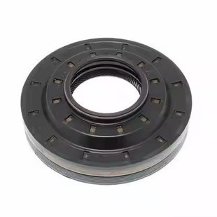 30713263/ Lr023442 Rear Differential Oil Seal Is Suitable for Volvo Xc90 Freelander 2Nd Generation
