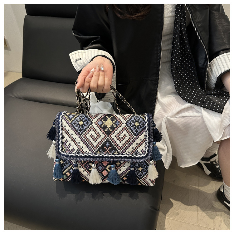 336g Weight Flip Cover Closure Type Single Shoulder Strap Strap Type Shoulder Bag Bags Type Casual, Holiday Occasion Cloth Material Geometric Pattern All Seasons Season Women's Gender Elegant, Ethnic Style Style Square Shape Women's Cloth Geometric Elegant Ethnic Style Square Flip Cover Shoulder Bag 19
