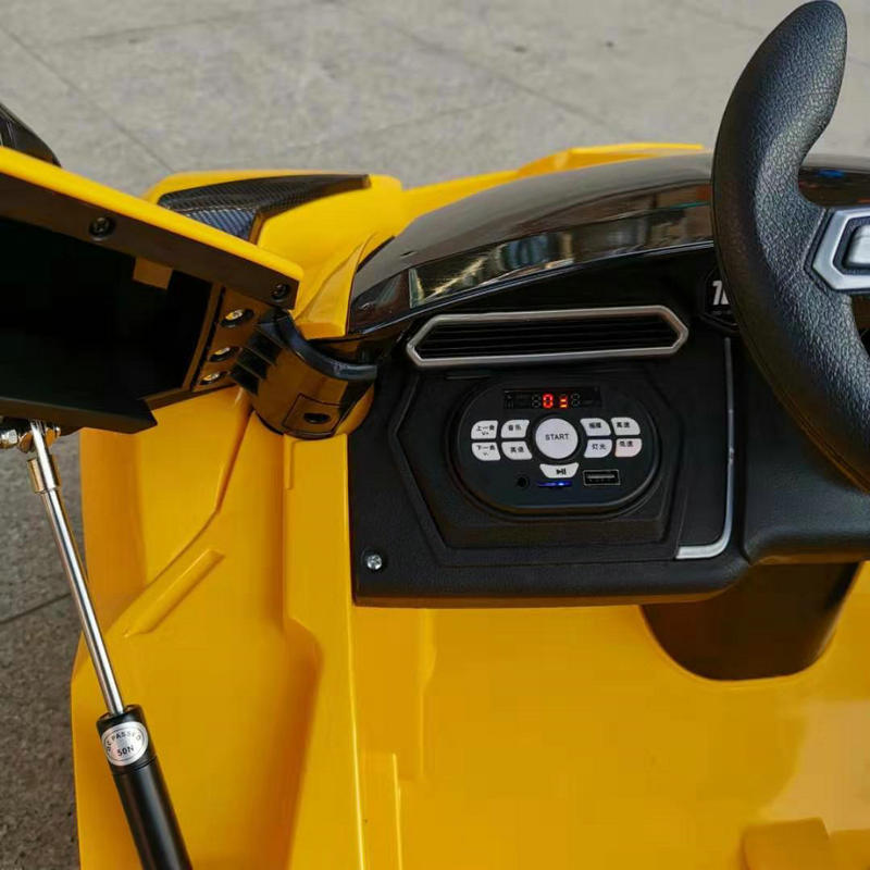 Nuevo coche eléctrico para niños de cuatro ruedas de doble accionamiento coche de control remoto puede sentarse al por mayor columpio cochecito de juguete de la batería