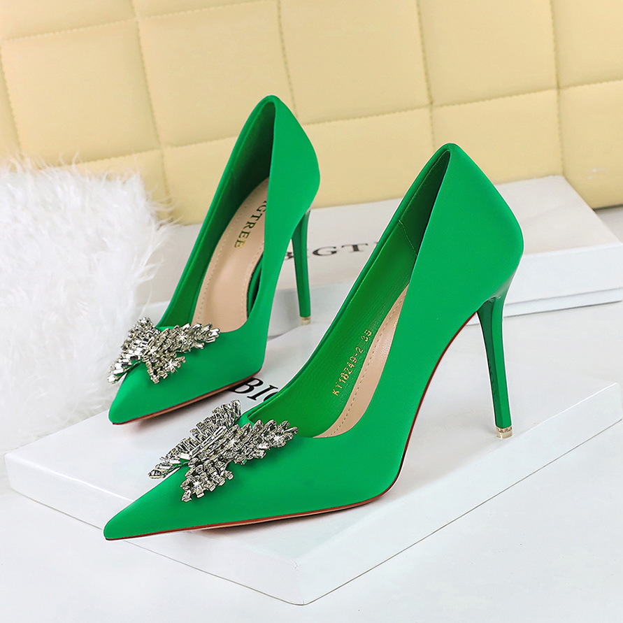 High Heels Satin Licht Mund spitzen Metall Strass Bogen einzelnen Schuh Damen High Heels_voghion.com