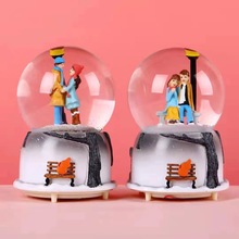厂家直销多款大小号发光音乐盒水晶球自动飘雪情人节礼物礼品摆件