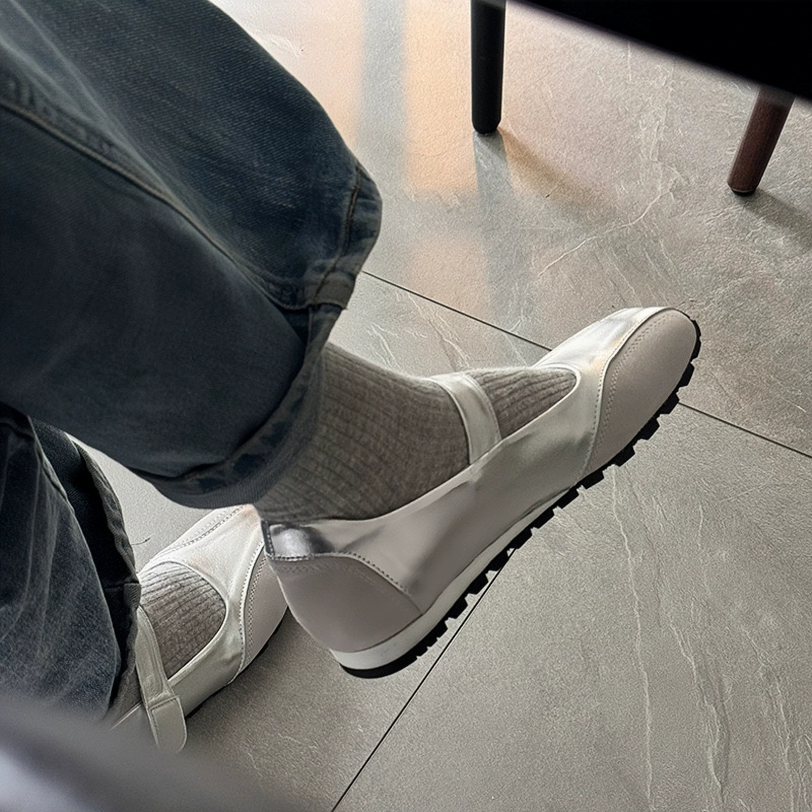 Пятно ~ Овчинная версия из натуральной кожи серебряная липучка с мелкими туфлями женский новый летний балет Мэри Джейн обувь