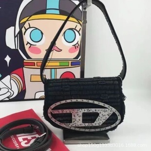 �¿�����羳��С���OӋ�ٴ�����miniҸ�°�Ůʿ�μ�б���
