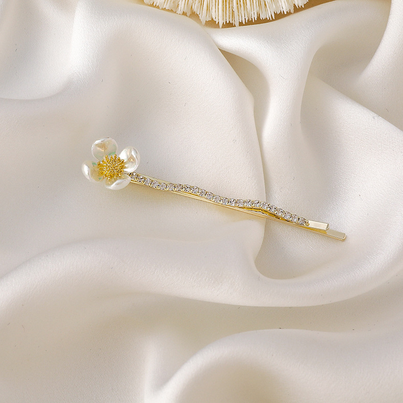 Rhinestone Pear Flower Camellia Hairpin display picture 6