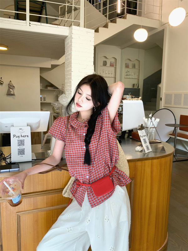 赤いチェック柄半袖シャツベビードールカラートップ婦人服夏シックな中空カジュアルパンツストレートパンツ 2 点セット|undefined