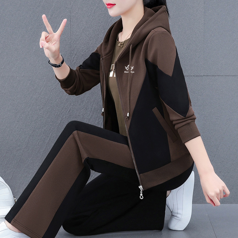 高档妈妈秋装运动套装女2025新款春秋中老年卫衣外套洋气三件套|undefined