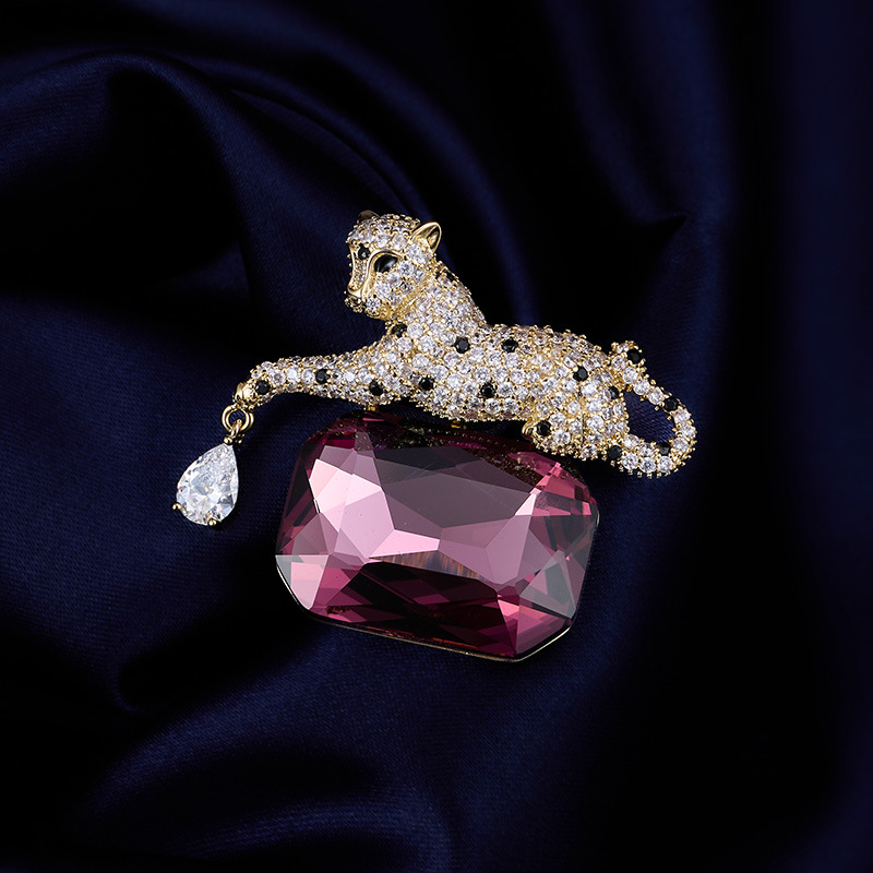 Exquisite Crystal Leopard Brooch Fashion Accessory For Men Women_voghion.com