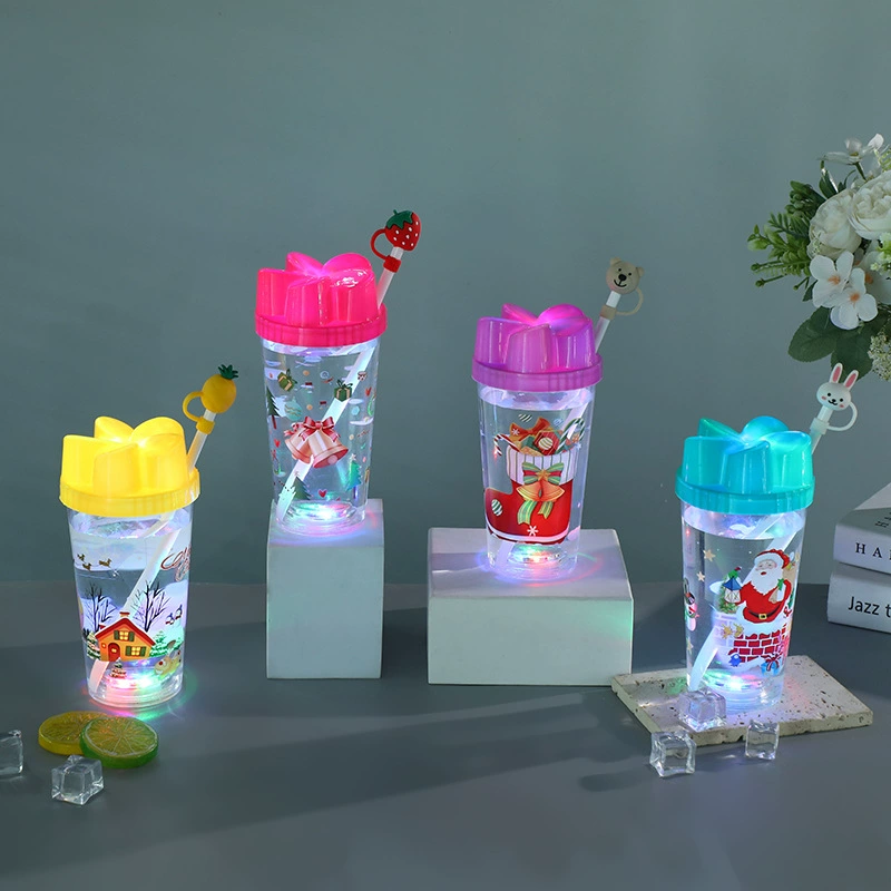 Трансграничная специальная для рождественской присоски Милая чашка PS большой емкости 600 мл пластиковая чашка со светодиодной мигающей лампочкой