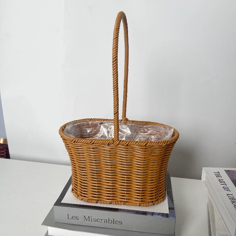 Basket, woven handheld straw storage system