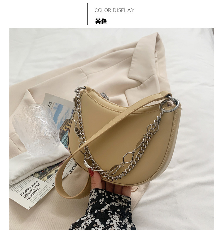 Simple Solid Color Metal Chain Saddle Bag display picture 14