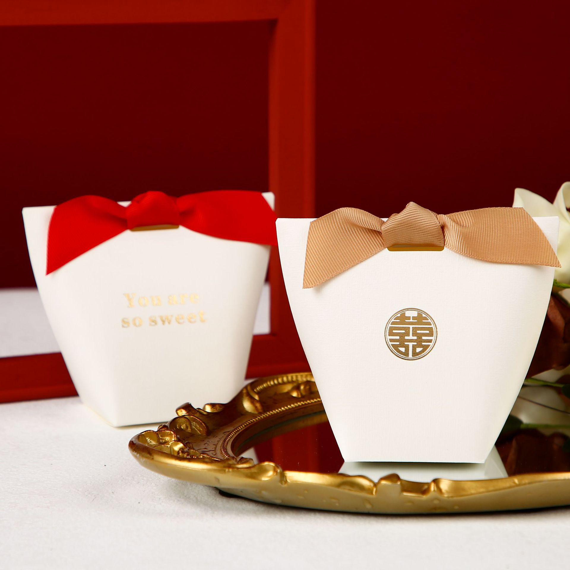 Ins style simple Korean solid color cute romantic wedding candy box return gift box can be printed with pattern wedding candy box