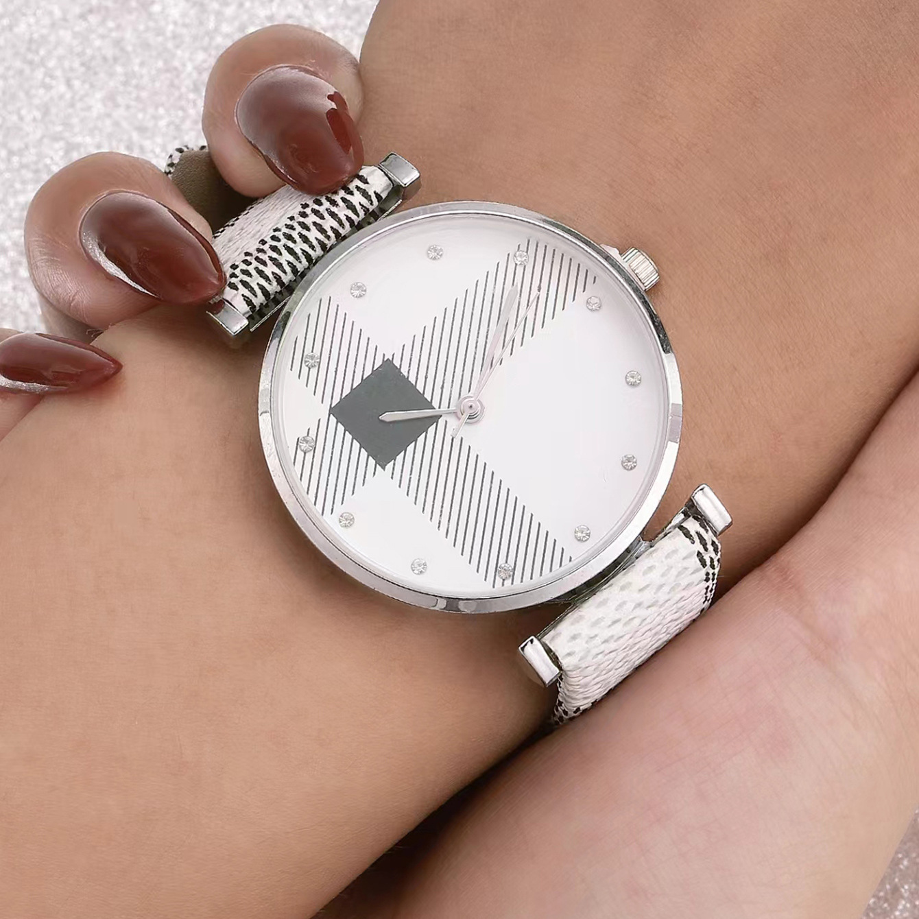 3-pack 2024 Ny modeklocka Damklocka Damklocka Studentklocka Koreansk stil Vardagsklocka_voghion.com