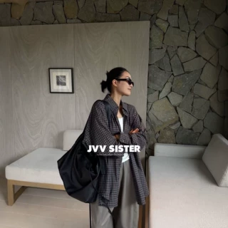 JVV十三行2026秋季新款宽松格纹衬衫女设计感休闲长袖衬衣女72613