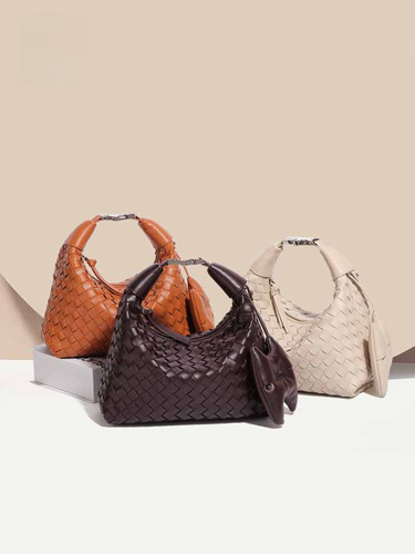 Baggy 2024 New Hand-woven Cross-border Hand-held Lunch Box Bag with Texture Trendy Leisure Single Shoulder Crossbody Bag