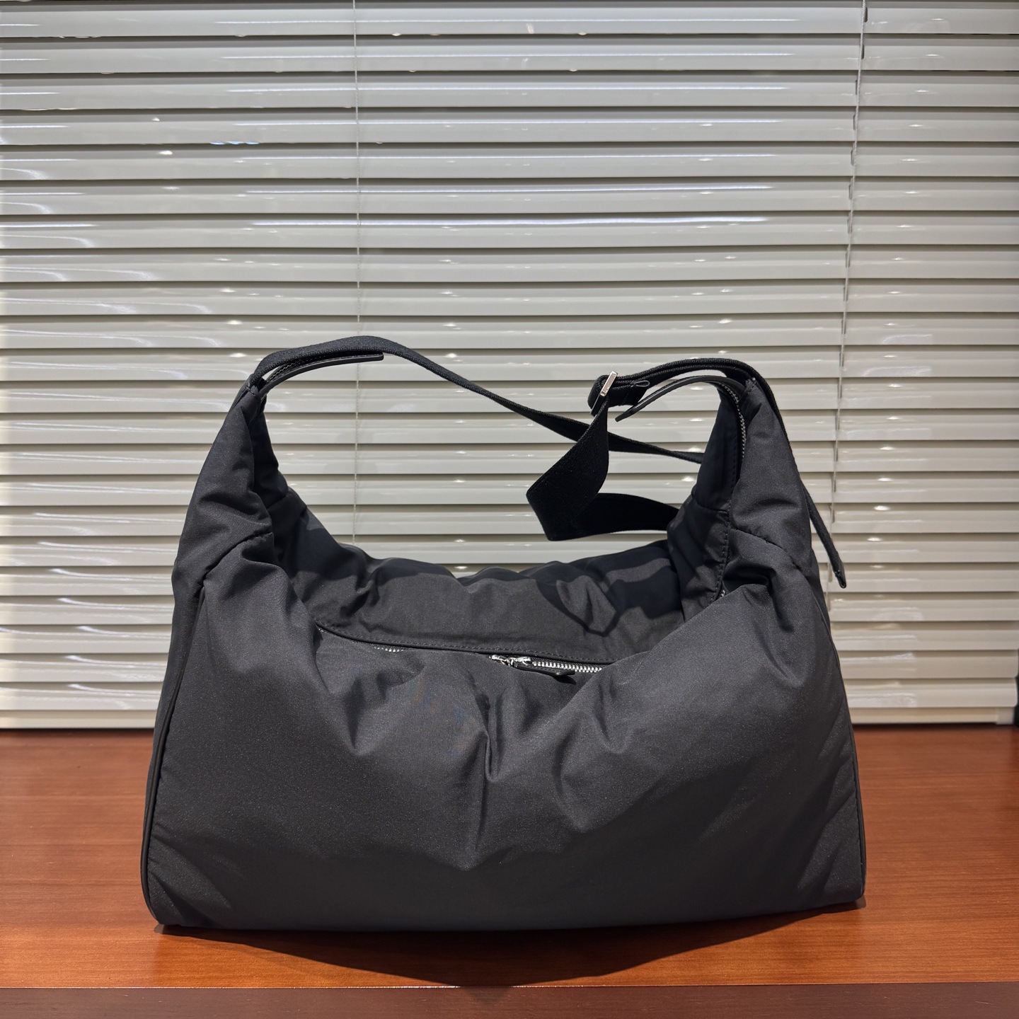 ROW EW Logan bag travel bag unisex nylon with leather messenger bag water-resistant sports bag