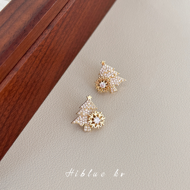 Christmas earrings rotating Christmas tree S925 silver needle earrings unique design rotating earrings Christmas tree earrings_voghion.com