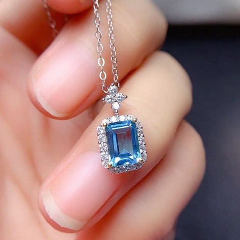 Rectangular fashionable pendant