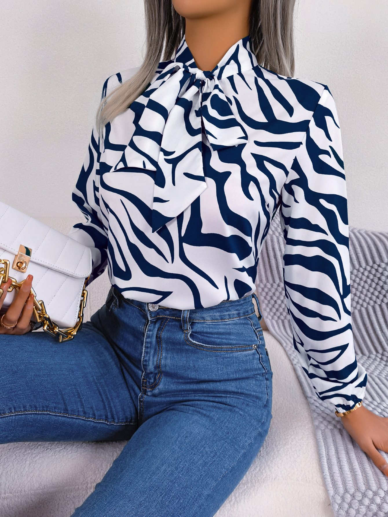 Wholesale Women's Casual Elegant Zebra Long Sleeve Printing Blouses display picture 4