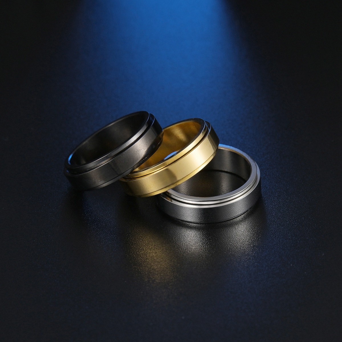 Simple Glossy Titanium Steel Decompression Rotating Ring display picture 2