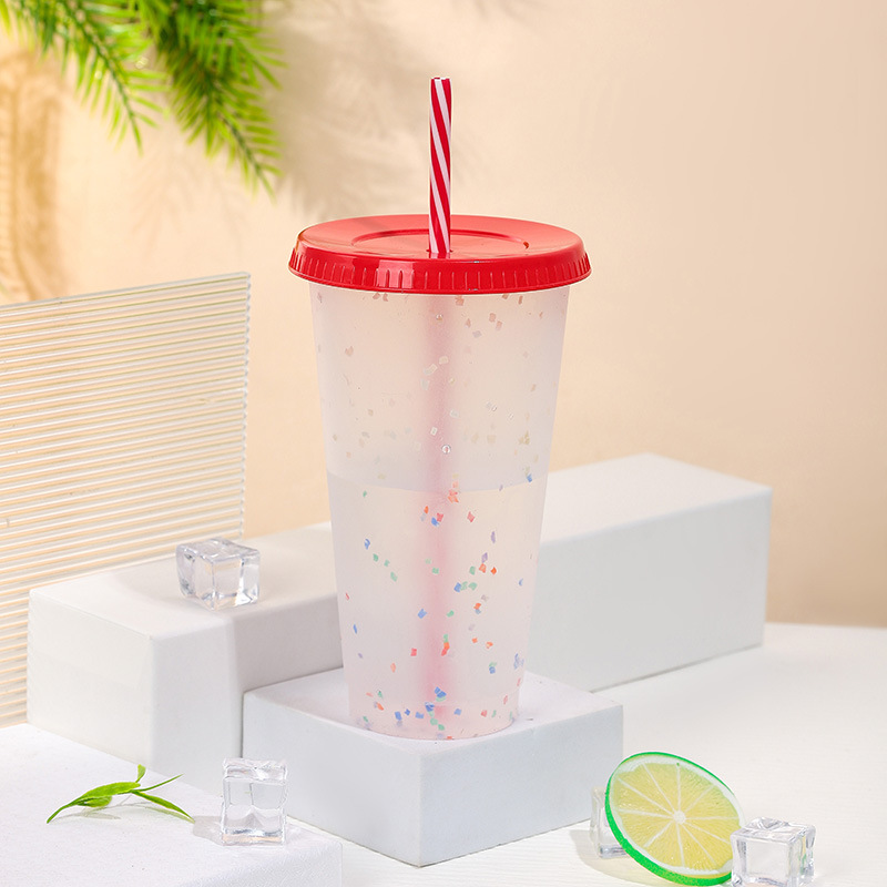 Color creativo que cambia la taza de paja color frío que cambia la taza plástica de los PP grande 700ml gran capacidad que bebe la taza al por mayor de la fábrica