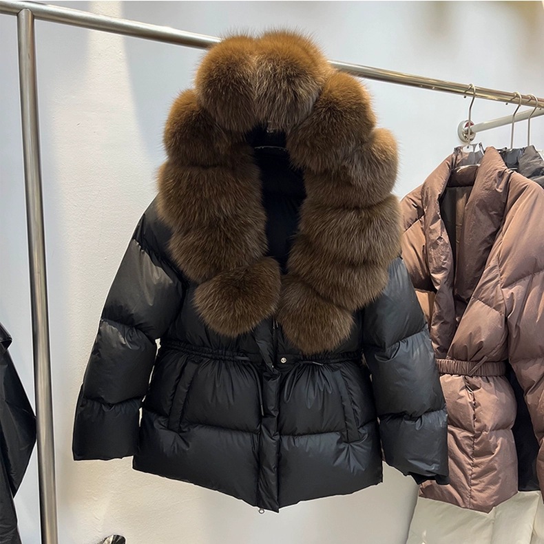 欧洲站2025新款天然狐狸大毛领连帽羽绒服女短款收腰加厚保暖外套