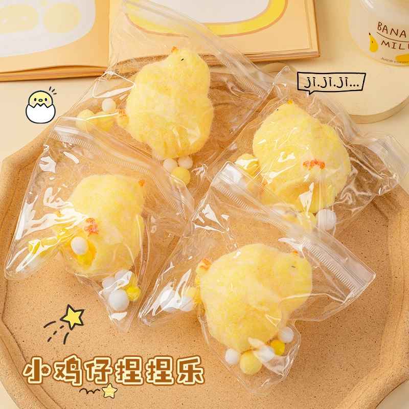 Имитация курицы щепотка животных